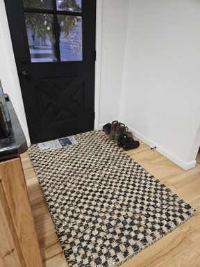 Customer photo for review titled "Beautiful Rug!"