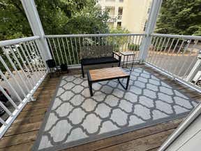 Customer photo for review titled "Great outdoor rug"