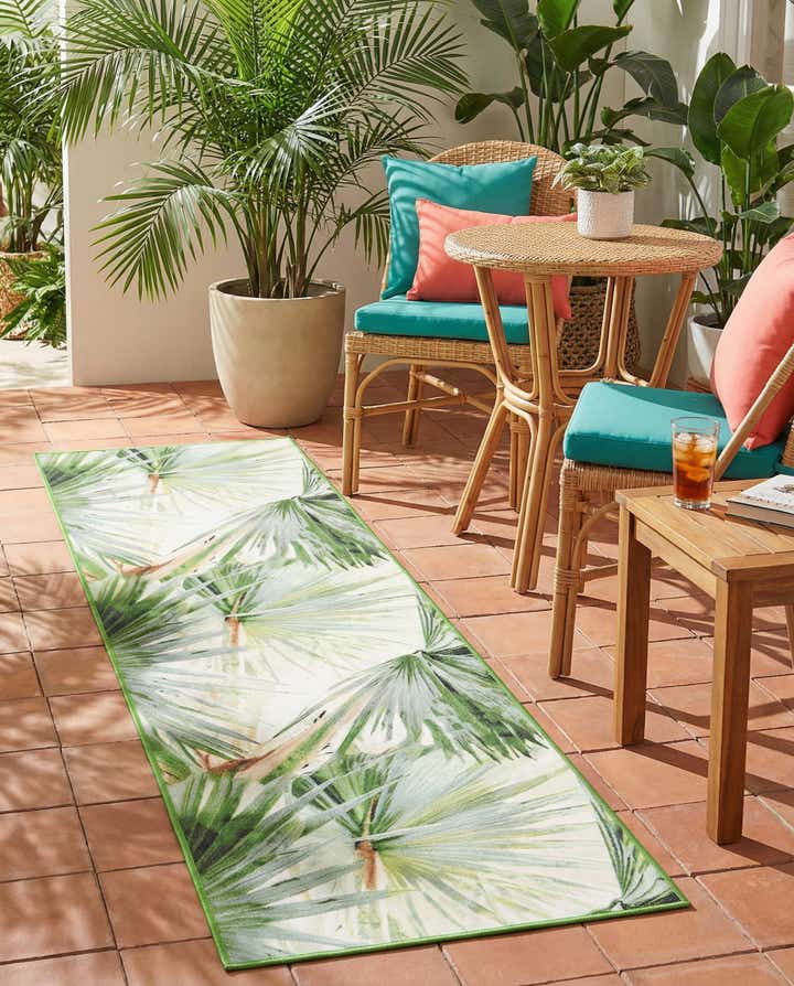2' x 8' Easy-Clean Jill Zarin Caribbean Indoor / Outdoor Runner Rug