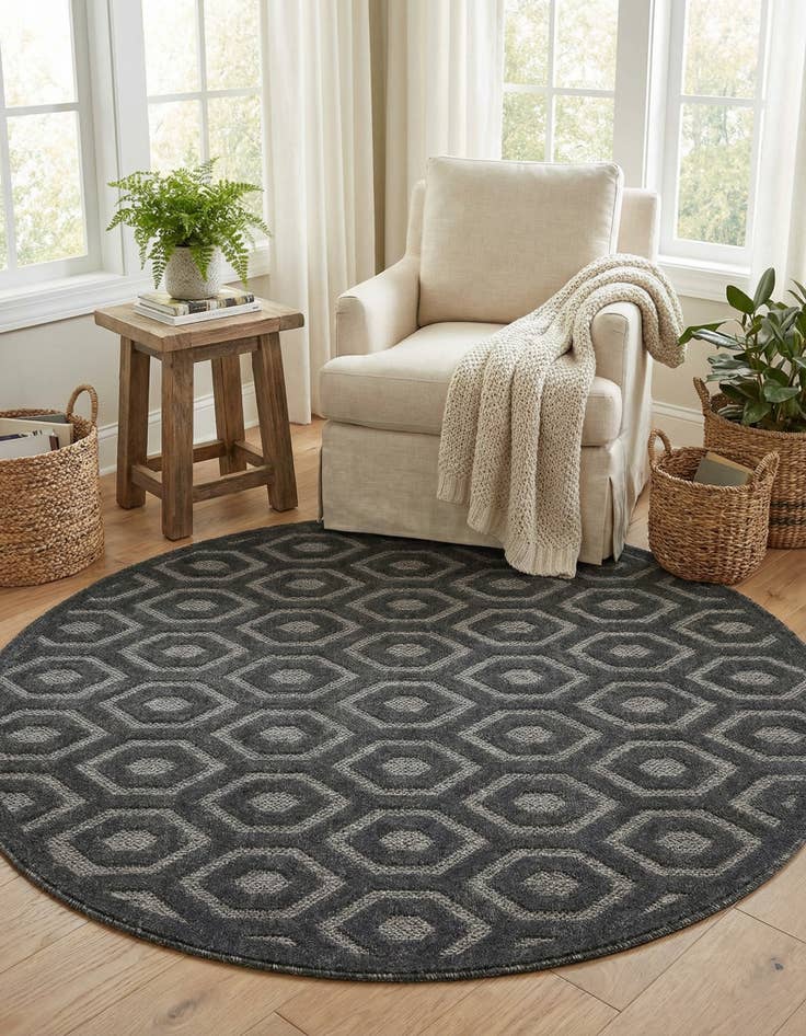 Detail image of 7' x 7'  Washable Trellis Textured Indoor / Outdoor Round Rug