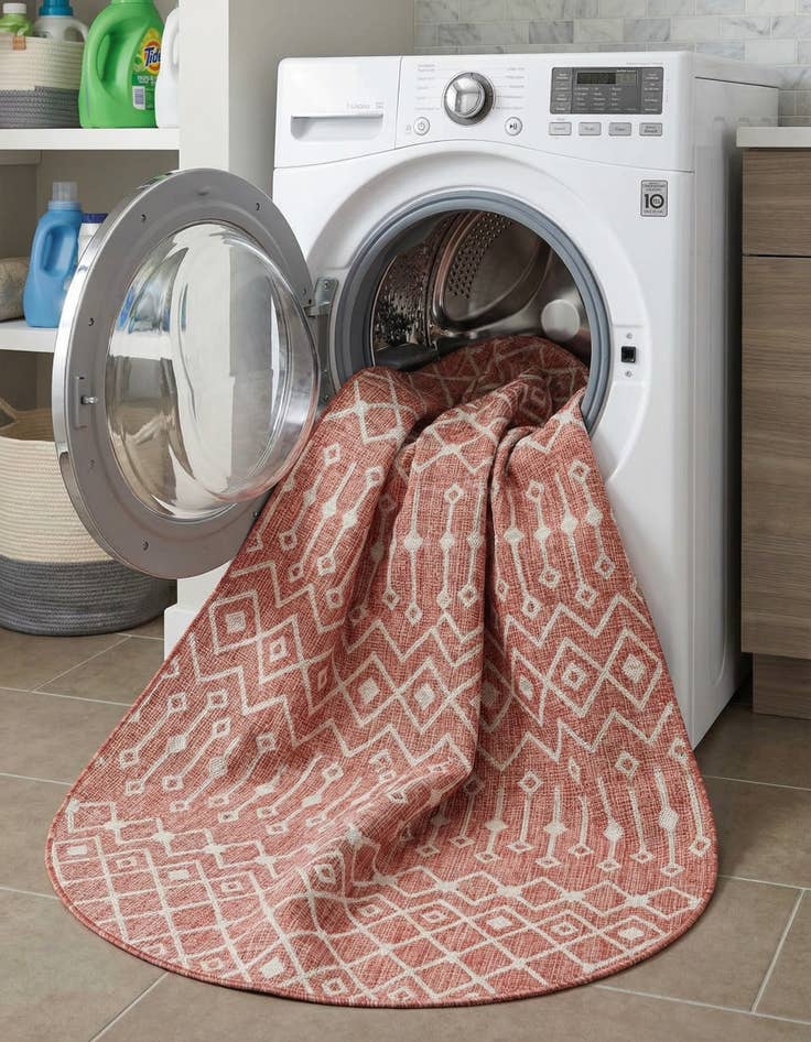 Detail image of 7' 10 x 10'  Washable Trellis Indoor / Outdoor Oval Rug