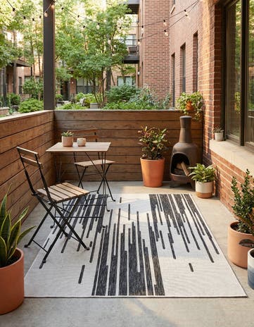 Black and White Easy-Clean Modern Indoor / Outdoor Rug