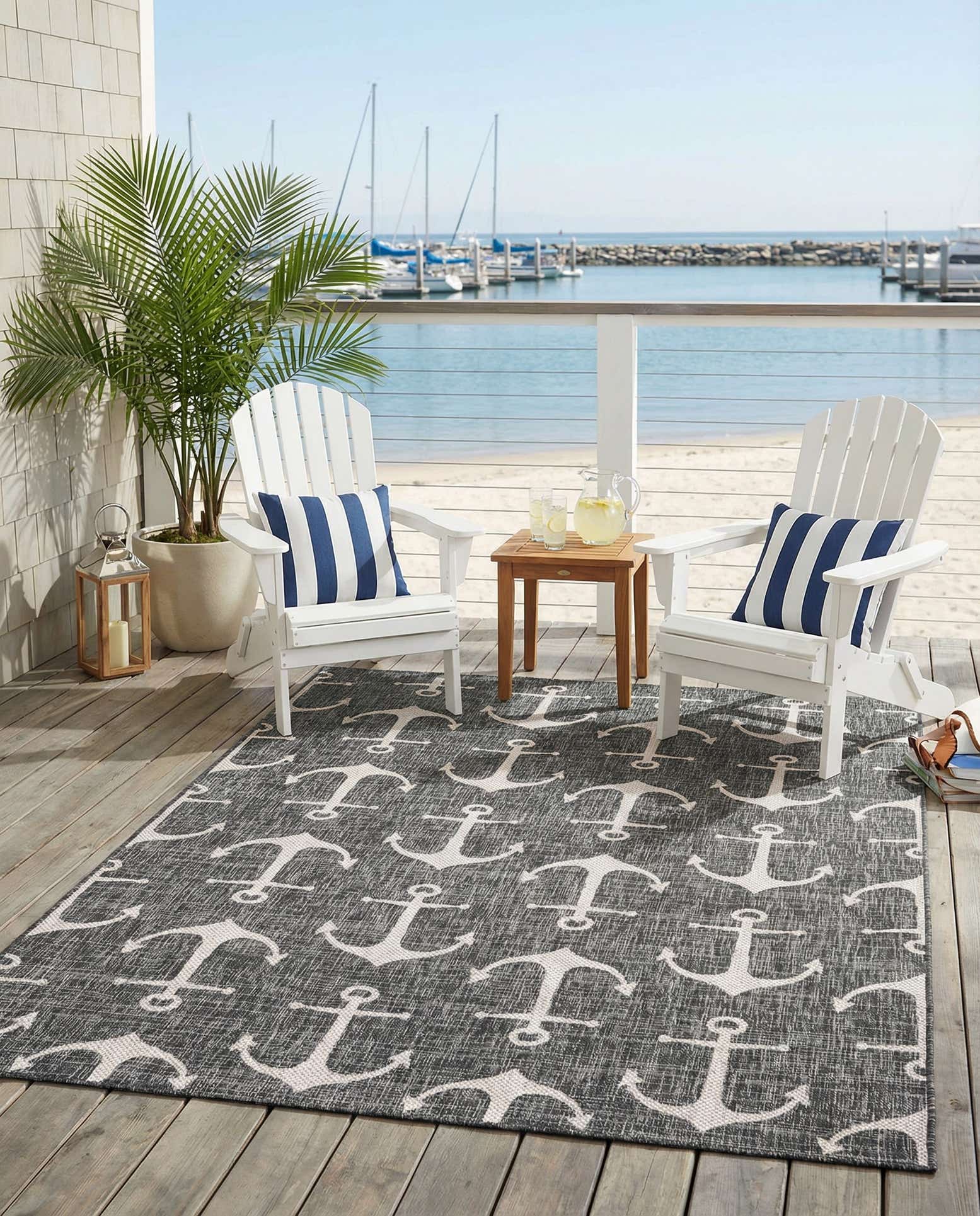 6' x 9' Easy-Clean Coastal Indoor / Outdoor Rug