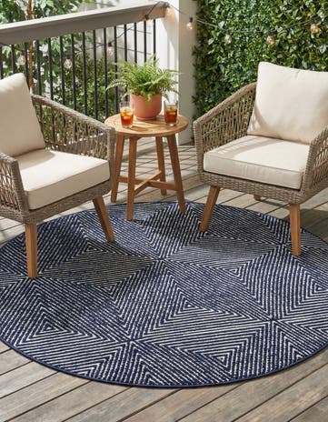 5' x 5' Easy-Clean Sabrina Soto Indoor / Outdoor Round Rug