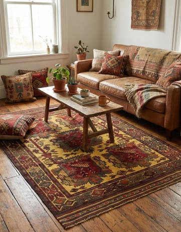 4' 5 x 6' 6 Hand Knotted Sumak Wool Rug