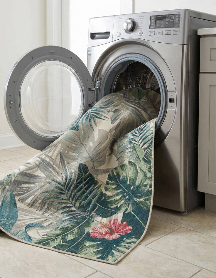 Detail image of 7' x 10'  Washable Botanical Indoor / Outdoor Rug