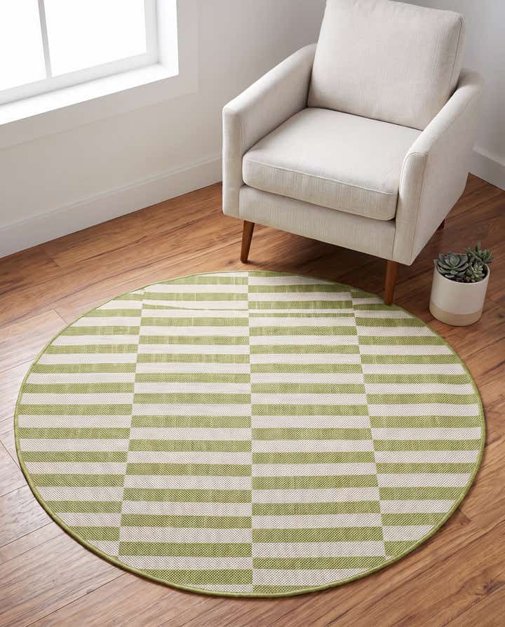 4' x 4' Easy-Clean Striped Indoor / Outdoor Round Rug