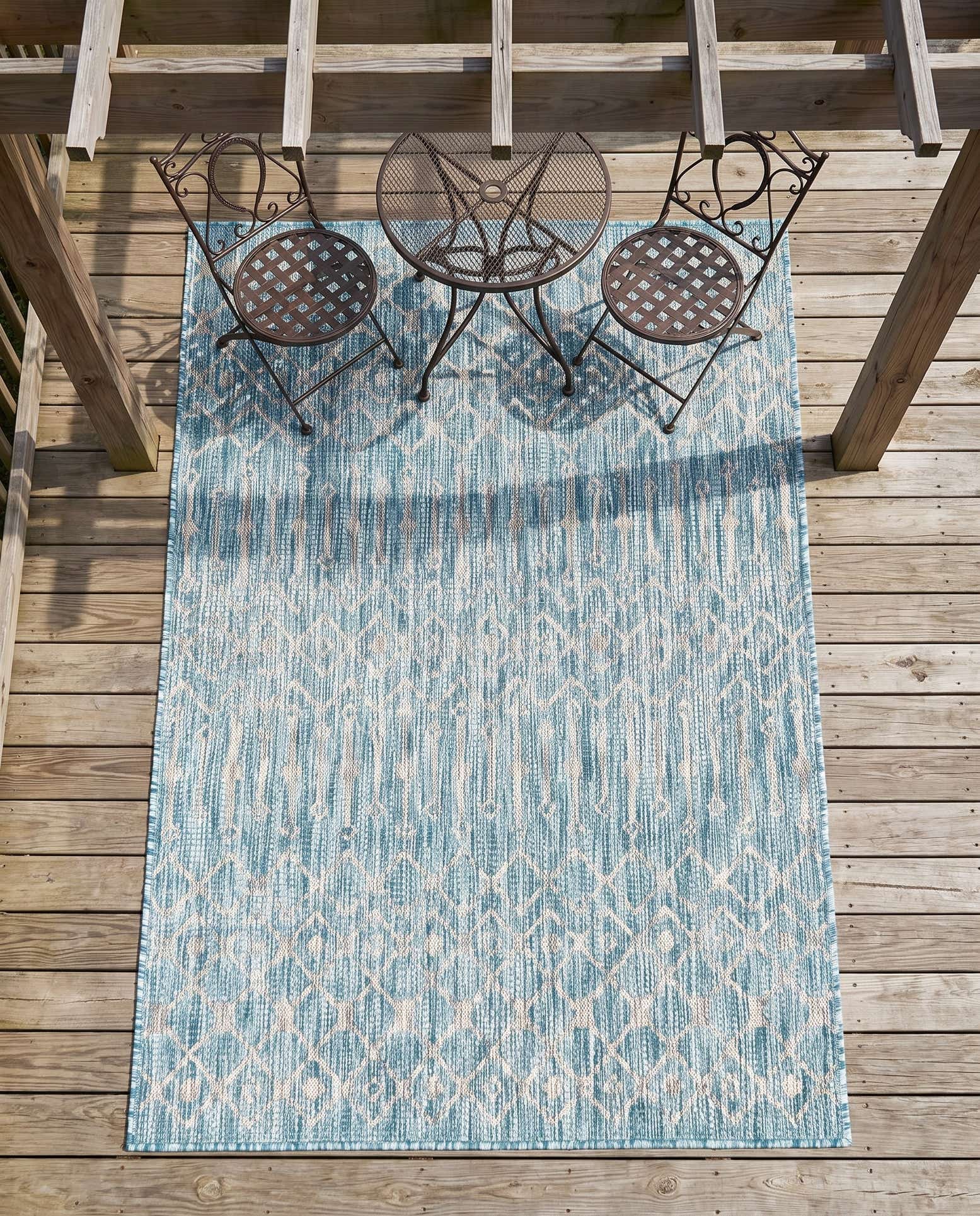 4' x 6' Easy-Clean Trellis Indoor / Outdoor Rug