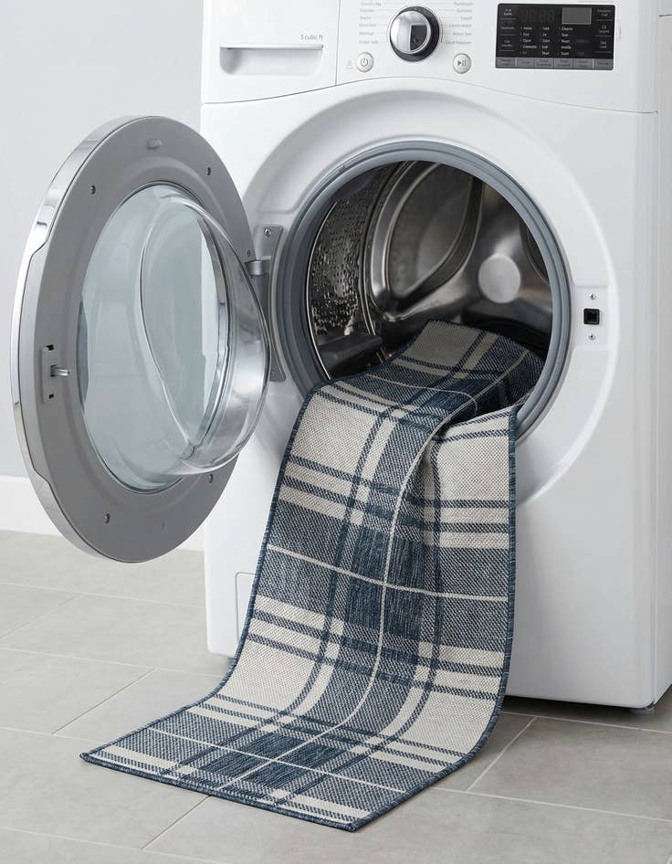 Detail image of  2' x 8'  Washable Checkered Indoor / Outdoor Runner Rug