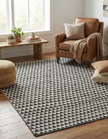 7' 1 x 10' Hand Woven Chindi Jute Rug