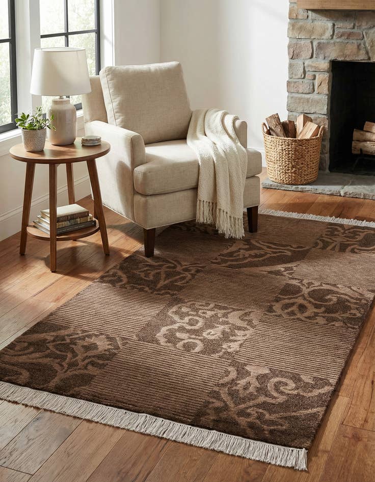 Detail image of 2' 8 x 4' 11  Hand Knotted Darya Wool Rug