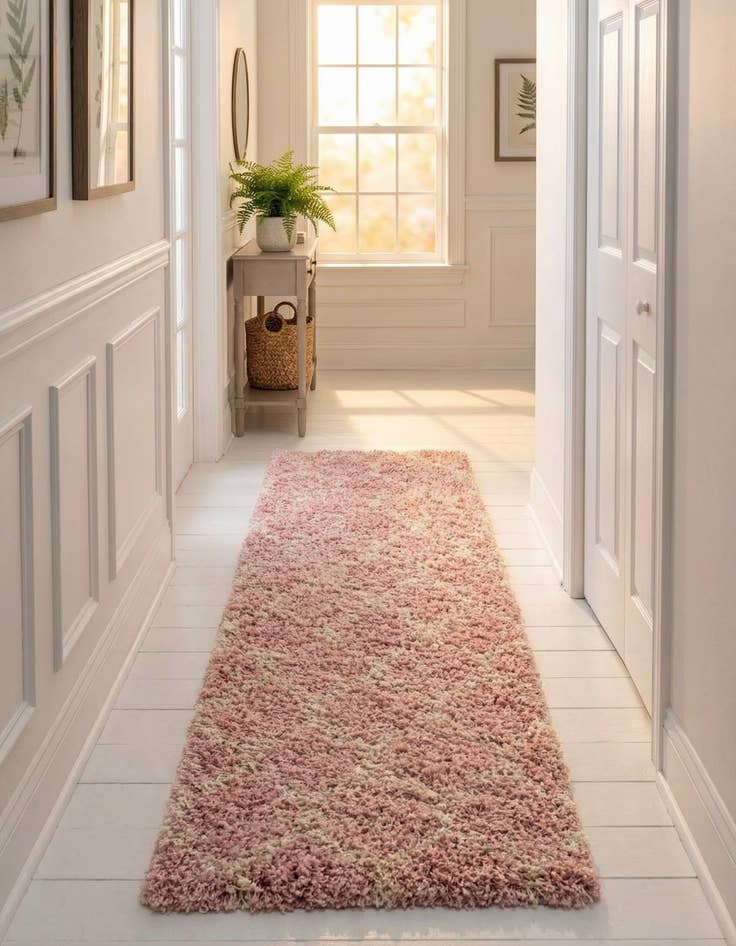 Detail image of 3' 3 x 16' 5 Trellis Shag Runner Rug