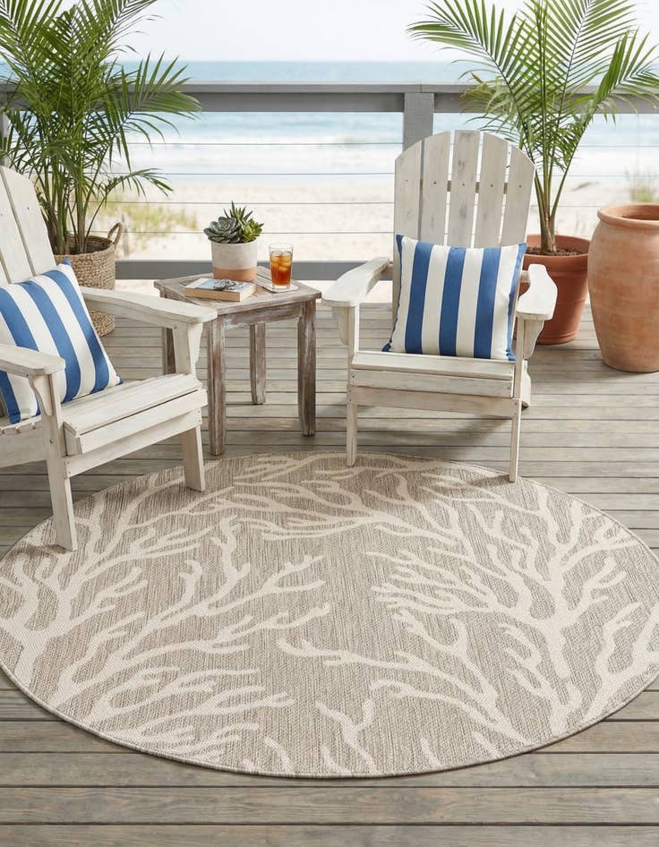 Detail image of 5' 3 x 5' 3  Washable Coastal Indoor / Outdoor Round Rug