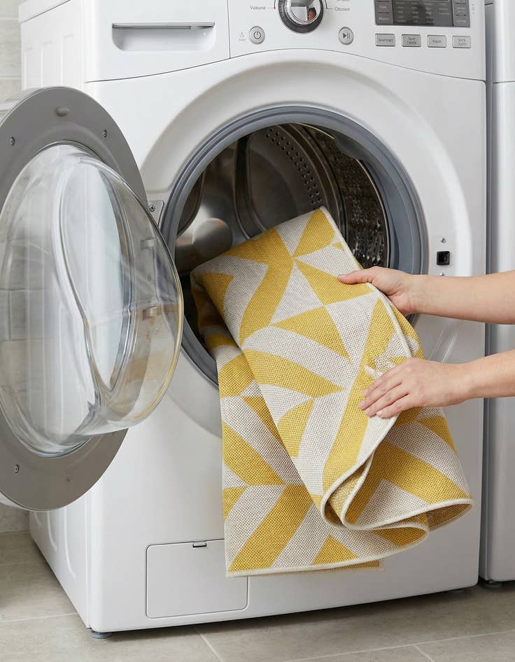 Detail image of 1' 4 x 1' 4  Washable Jill Zarin Napa Indoor / Outdoor Sample Rug