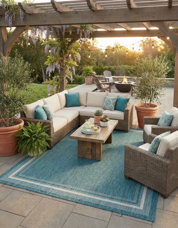 10' x 13' Easy-Clean Border Indoor / Outdoor Rug