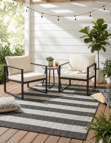 5' 3 x 7' Easy-Clean Ribbon Indoor / Outdoor Rug