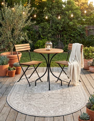 Light Gray Easy-Clean Aztec Indoor / Outdoor Oval Rug