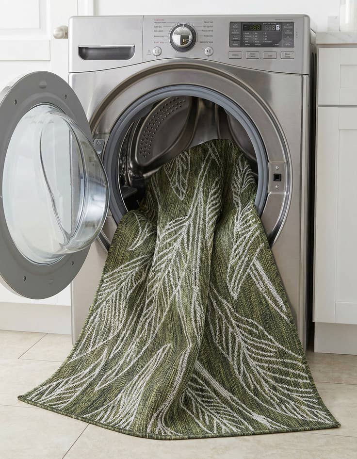 Detail image of 3' x 5' 3  Washable Botanical Indoor / Outdoor Rug