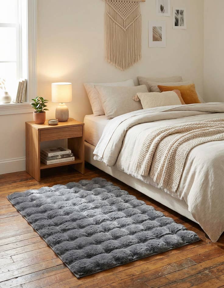 Detail image of 2' x 3' Luna Rug