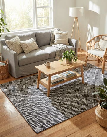 4' 1 x 6' 1 Hand Woven Geo Trellis Flatweave Rug