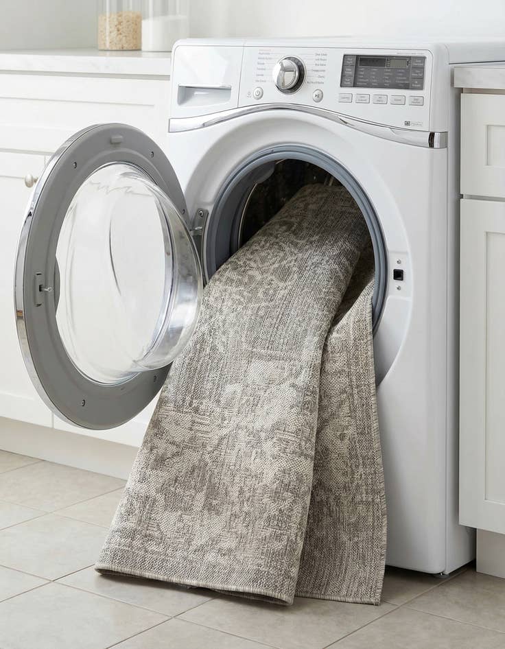 Detail image of 5' 3 x 8'  Washable Jill Zarin Dubai Indoor / Outdoor Rug