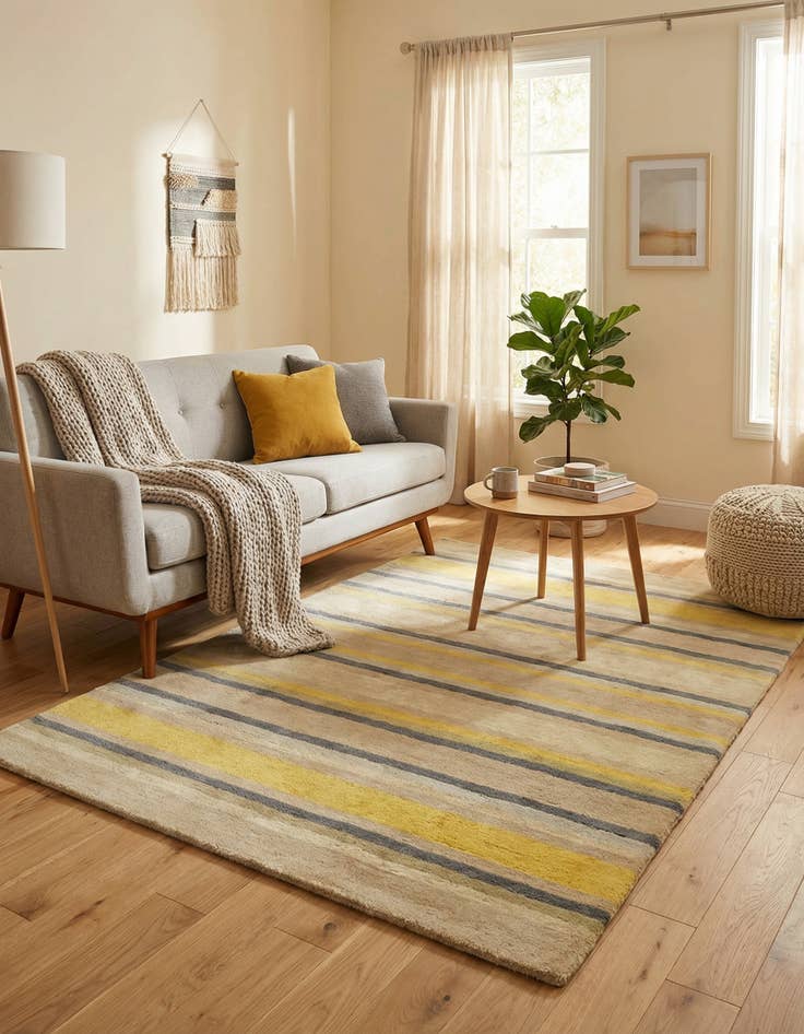 Detail image of 4' x 5' 6 Luna Wool Rug