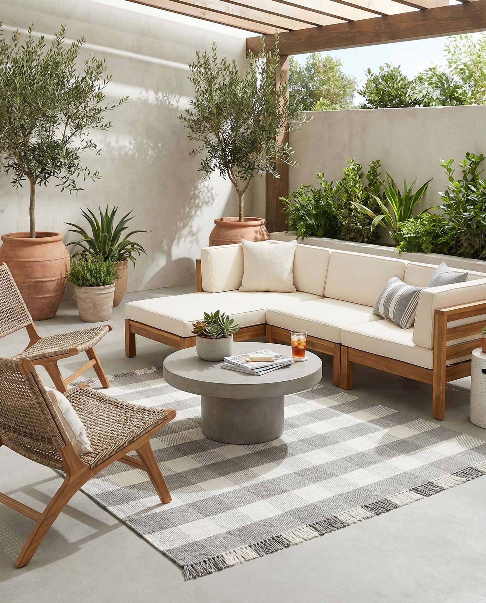 7' 10 x 7' 10 Easy-Clean Eco Plaid Washable Indoor / Outdoor Square Rug