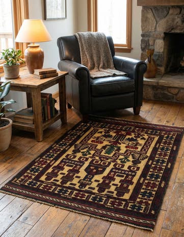 2' 10 x 4' Hand Knotted Sumak Wool Rug