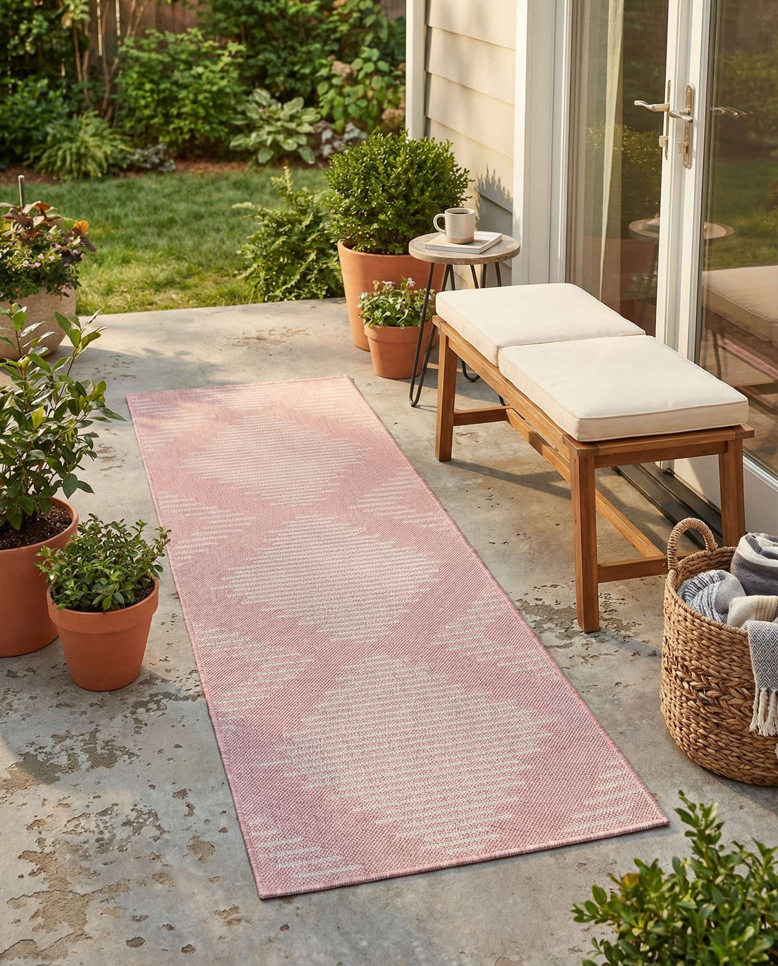 2' x 6' Easy-Clean Modern Indoor / Outdoor Runner Rug