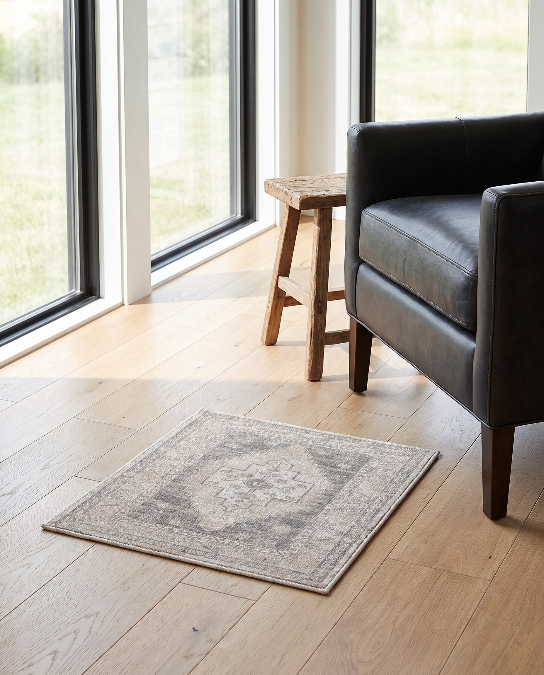1' 4 x 1' 4 Whitney Sample Rug
