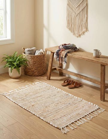 2' x 3' 1 Hand Woven Chindi Jute Rug