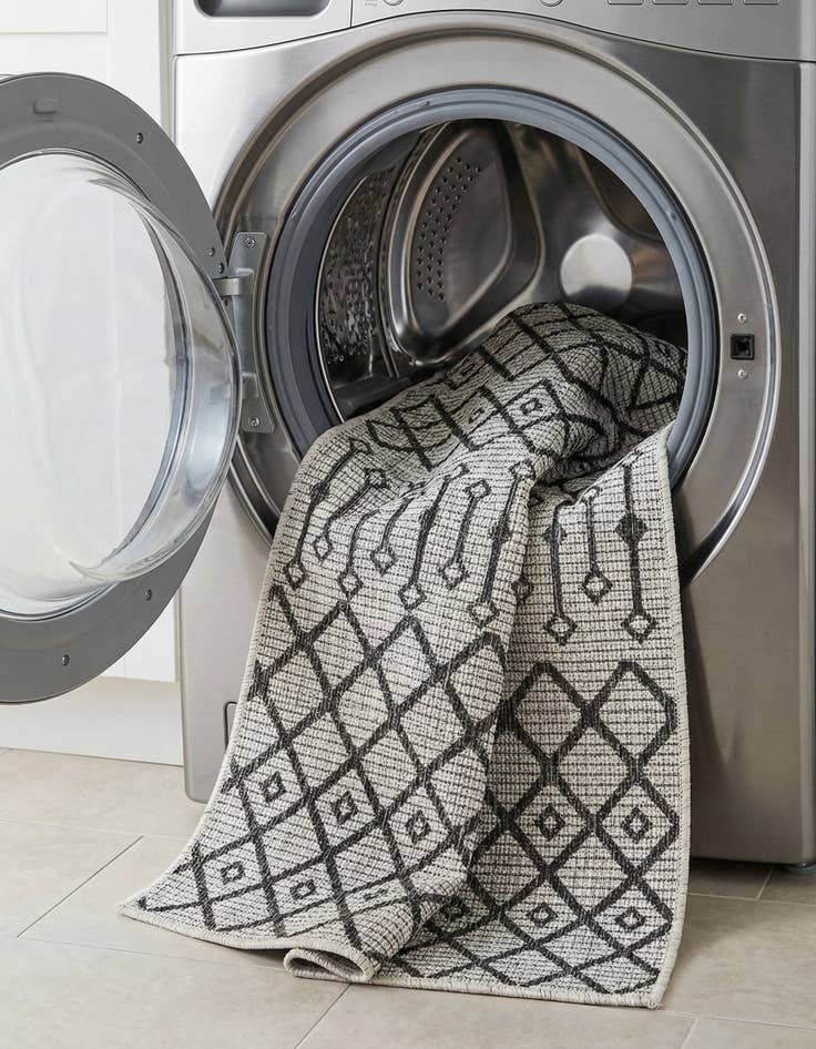 Detail image of 2' x 8'  Washable Trellis Indoor / Outdoor Runner Rug