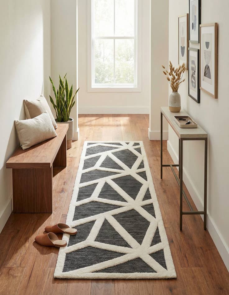 Detail image of 2' 7 x 8' Prismatic Runner Rug