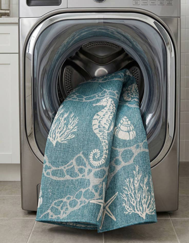 Detail image of  7' 10 x 10'  Washable Coastal Indoor / Outdoor Rug