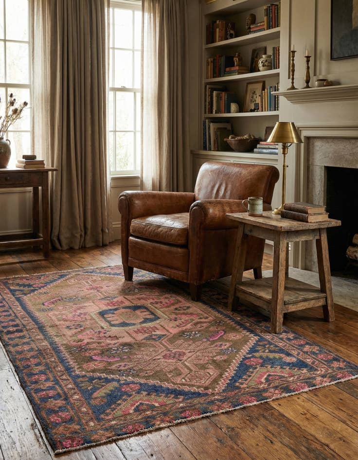 Detail image of  3' 10 x 6' 2  Hand Knotted Hamedan Persian Wool Rug