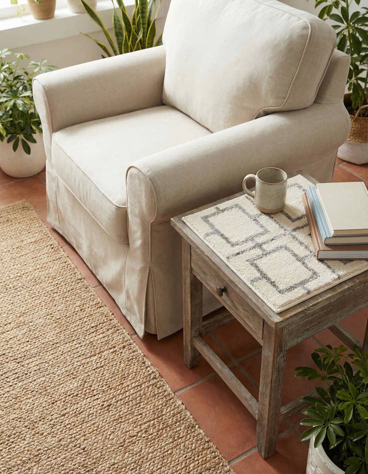 Detail image of 1' 4 x 1' 4  Marilyn Monroe&trade; Glam Deco Sample Rug