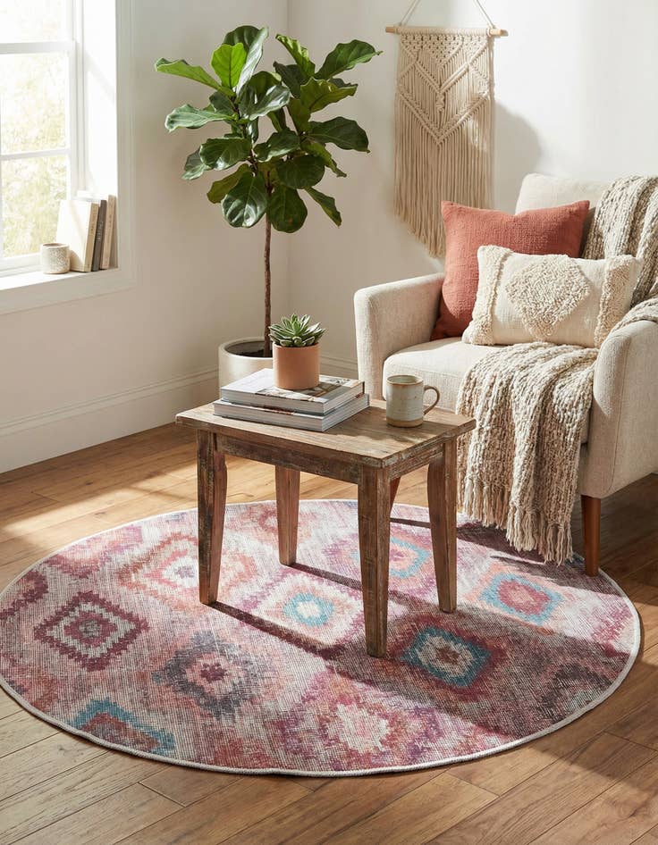 Detail image of 4' x 4'  Washable Sisu Round Rug