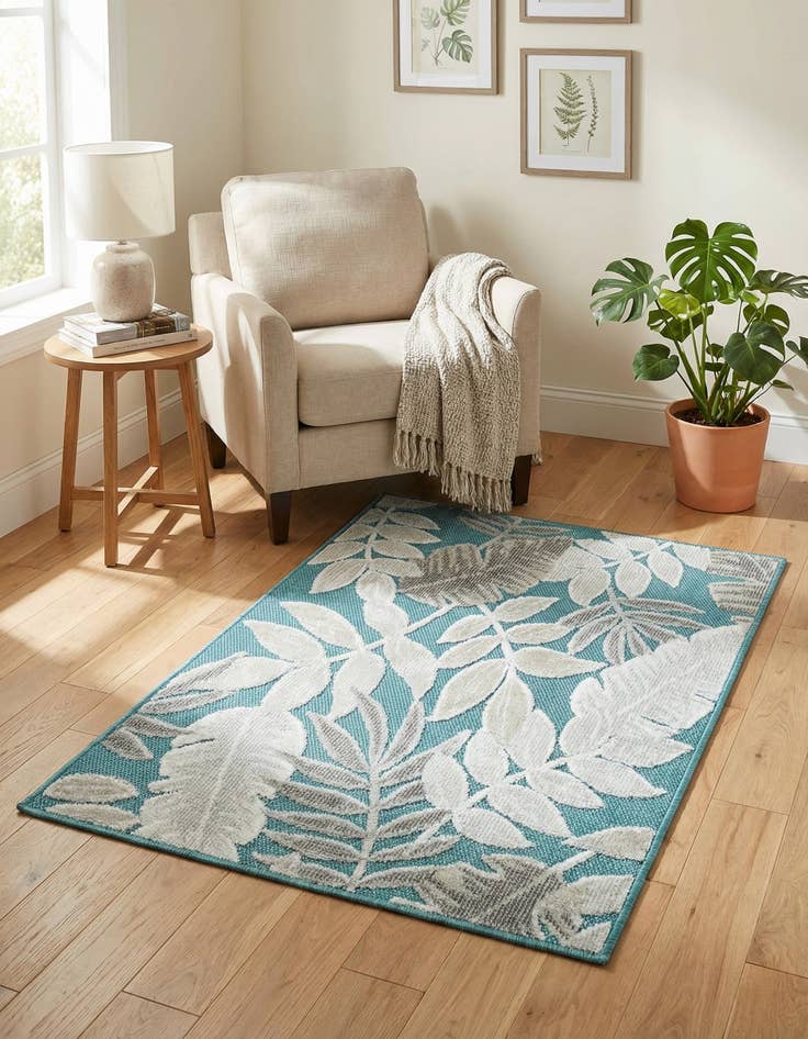 Detail image of 2' 2 x 3'  Washable Botanical Indoor / Outdoor Rug