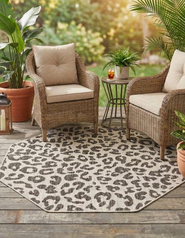 Light Gray Easy-Clean Safari Indoor / Outdoor Octagon Rug