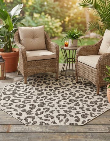 Light Gray Easy-Clean Safari Indoor / Outdoor Octagon Rug
