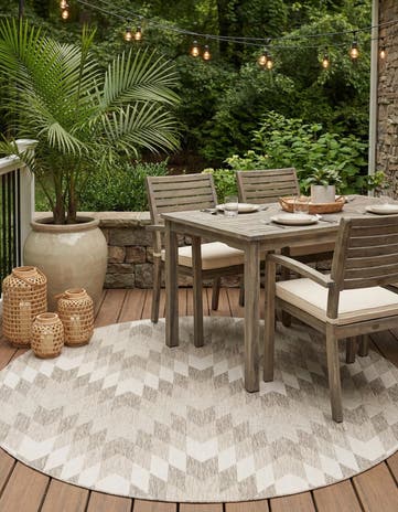 10' x 10' Easy-Clean Modern Indoor / Outdoor Round Rug