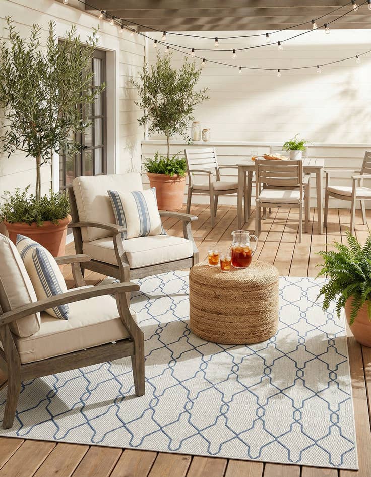 Detail image of  8' x 11' 4  Washable Lattice Indoor / Outdoor Rug