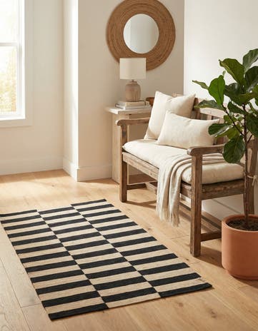 2' 7 x 3' 11 Hand Woven Kilim Modern Wool Rug