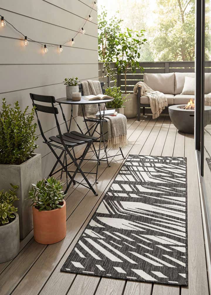 2' x 5' 3 Easy-Clean Modern Indoor / Outdoor Runner Rug