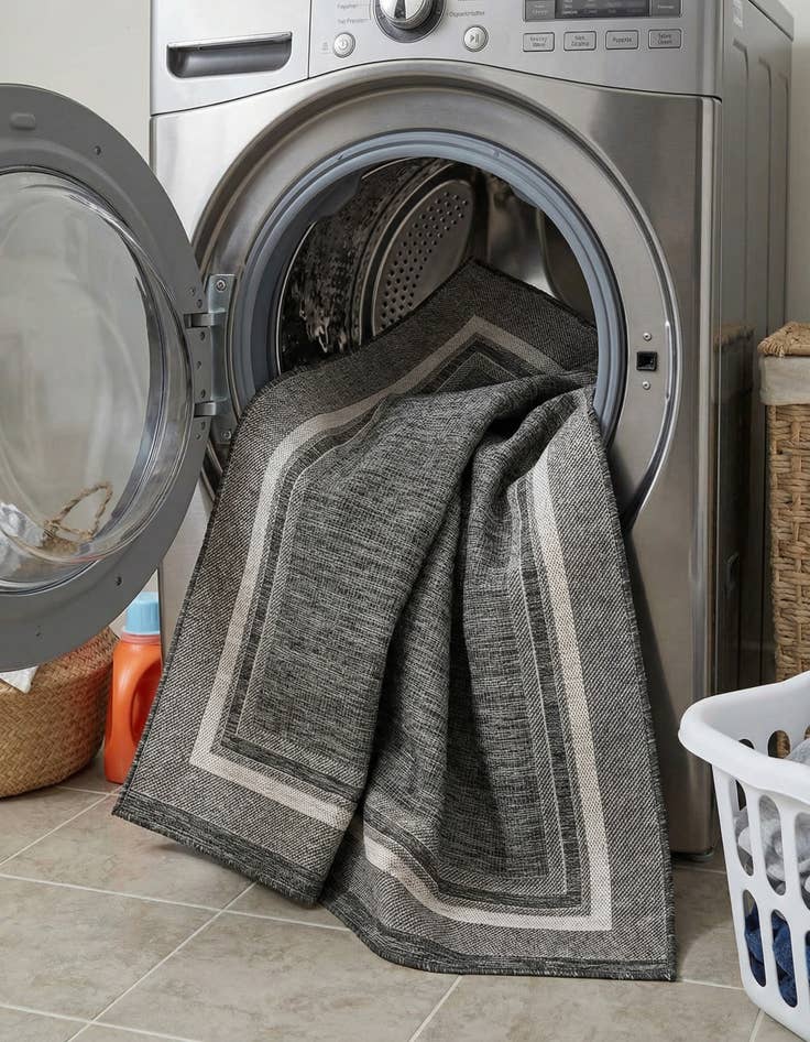 Detail image of 7' 10 x 7' 10  Washable Border Indoor / Outdoor Square Rug