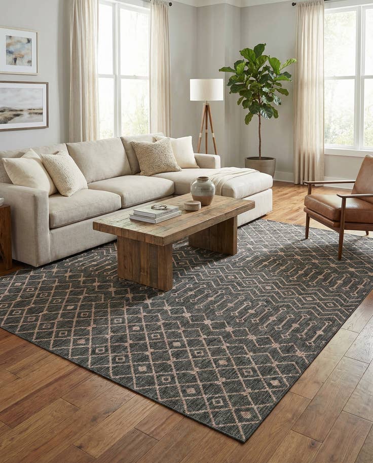 Detail image of 10' x 14' Easy-Clean Lattice Indoor / Outdoor Rug