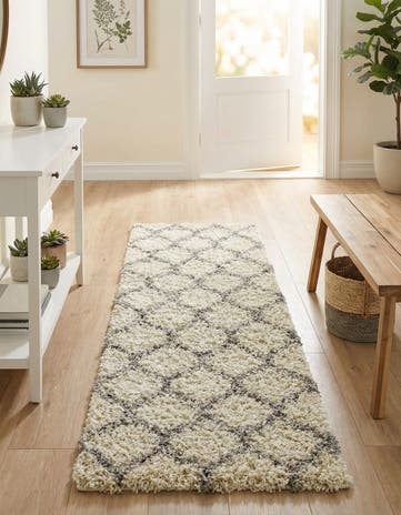 2' x 7' Lattice Shag Runner Rug