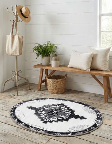 Black and White Washable Timeless Oval Rug