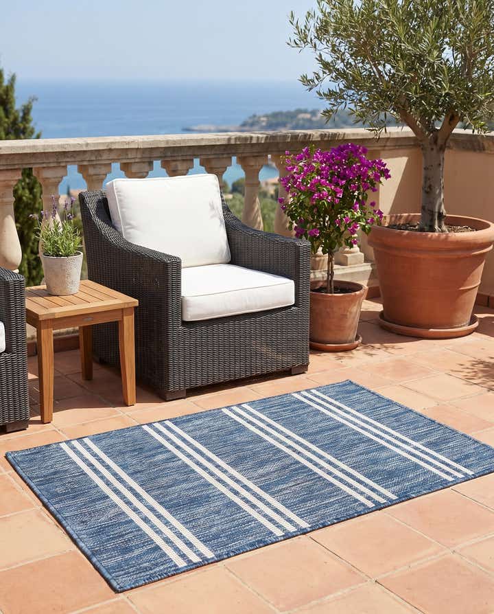 2' x 3' Easy-Clean Jill Zarin Anguilla Indoor / Outdoor Rug