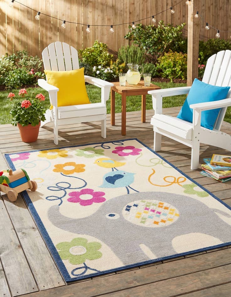 Detail image of  5' 3 x 7' 7  Washable  Indoor / Outdoor Rug
